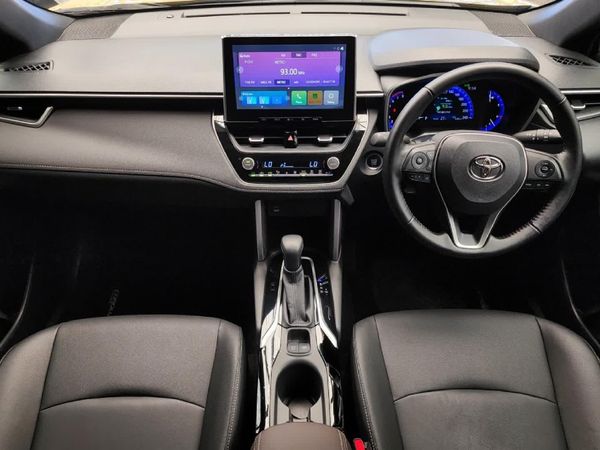 2026-Toyota-Corolla-Cross-18-XS-Hybrid image:5