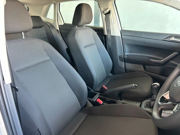 2021-Volkswagen-Polo-10-TSI-Life image:10