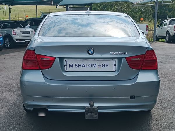 2010-BMW-3-Series-320d-Individual image:6