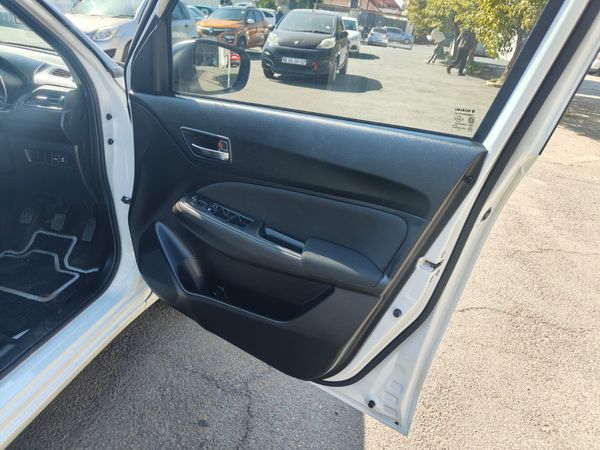 2024-Suzuki-Swift-12-GL image:7