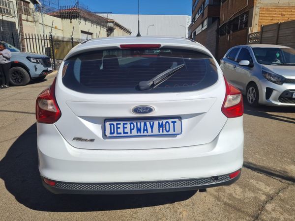 2013-Ford-Focus-14 image:4