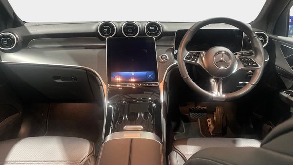 2026-Mercedes-Benz-GLC-200-4Matic-AMG image:12