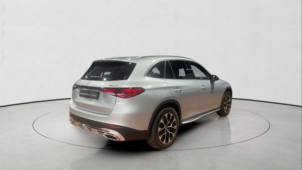 2026-Mercedes-Benz-GLC-200-4Matic-AMG image:6