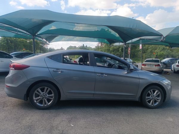 2019-Hyundai-Elantra-16-Executive image:1