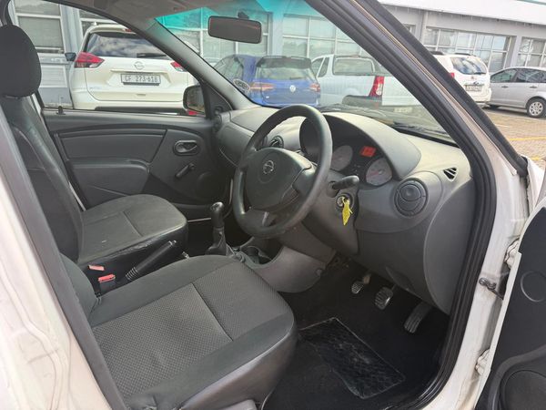 2022-Nissan-NP200-16-AC-Safety-Pack image:13