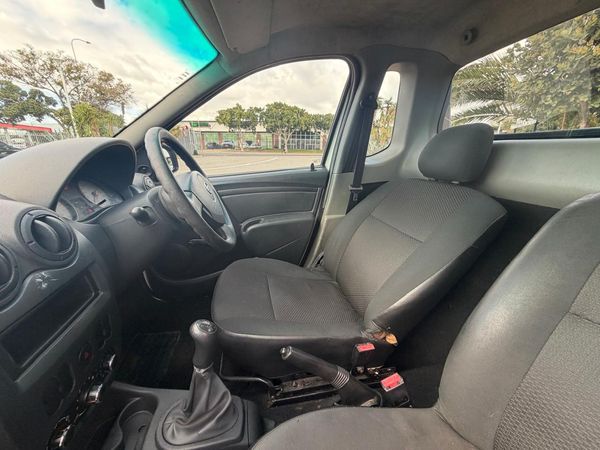 2022-Nissan-NP200-16-AC-Safety-Pack image:18