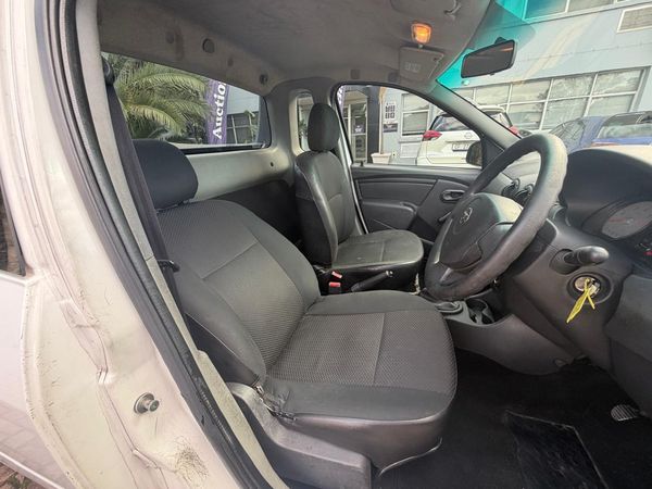2022-Nissan-NP200-16-AC-Safety-Pack image:19