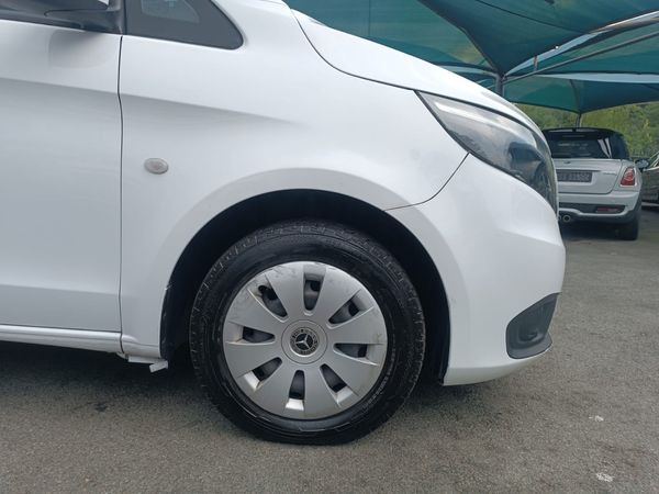 2023-Mercedes-Benz-Vito-111-16-CDI-Panel-Van image:7