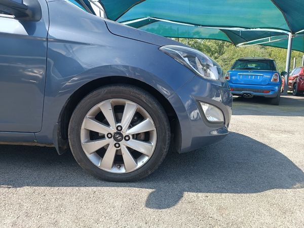 2014-Hyundai-i20-14D-Glide image:7