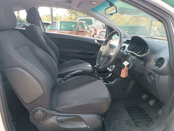 2014-Opel-Corsa-14-Sport-3-dr image:13