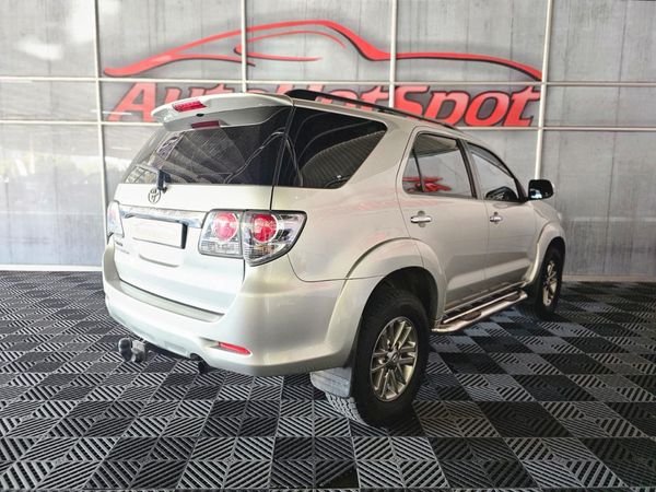 2013-Toyota-Fortuner-30-D-4D-Raised-Body-Auto image:2