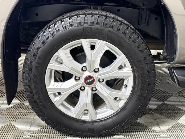 2023-Isuzu-D-Max-19-DDI-HR-LS-Double-Cab image:6