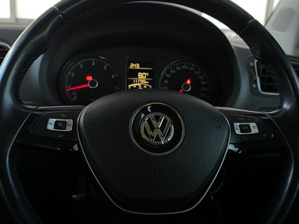 2019-Volkswagen-Polo-Vivo-16-Highline-5-dr image:14