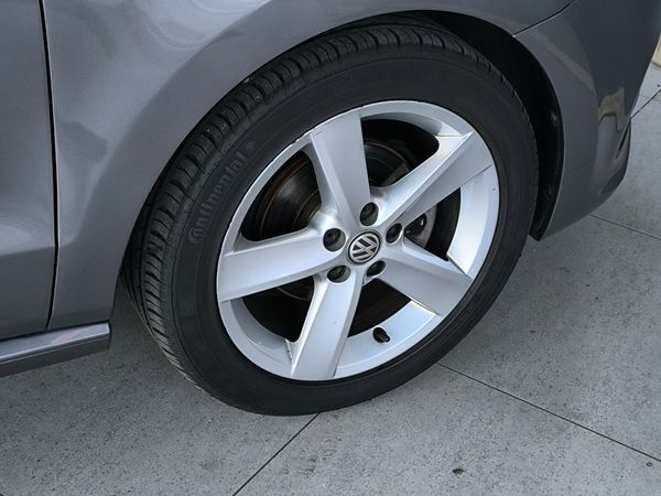 2019-Volkswagen-Polo-Vivo-16-Highline-5-dr image:18