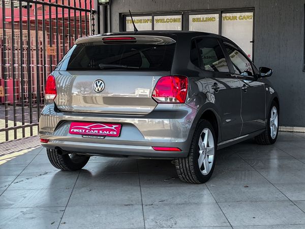 2019-Volkswagen-Polo-Vivo-16-Highline-5-dr image:3