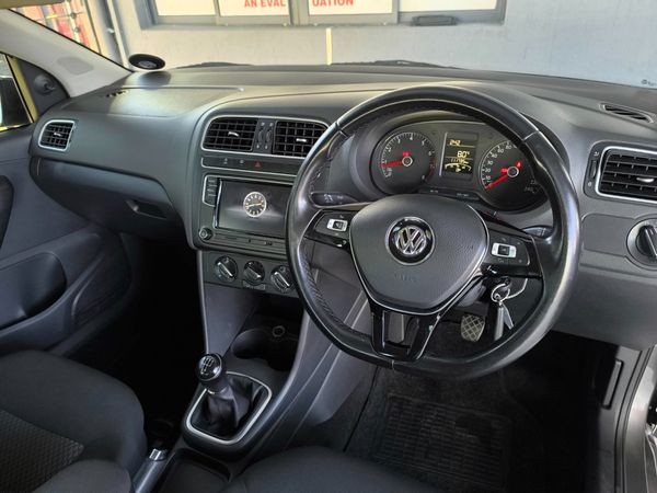 2019-Volkswagen-Polo-Vivo-16-Highline-5-dr image:7