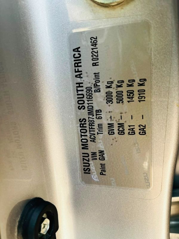 2023-Isuzu-D-Max-19-DDI-HR-X-Rider-Auto-Double-Cab image:16