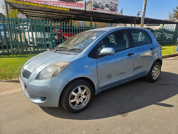 2006-Toyota-Yaris-T1-5-dr image:4