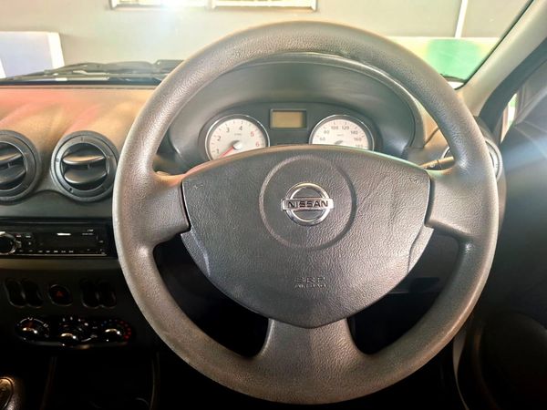 2017-Nissan-NP200-15-dCi-Safety-Pack image:8