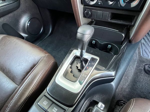 2018-Toyota-Fortuner-24-GD-6-Raised-Body-Auto image:17