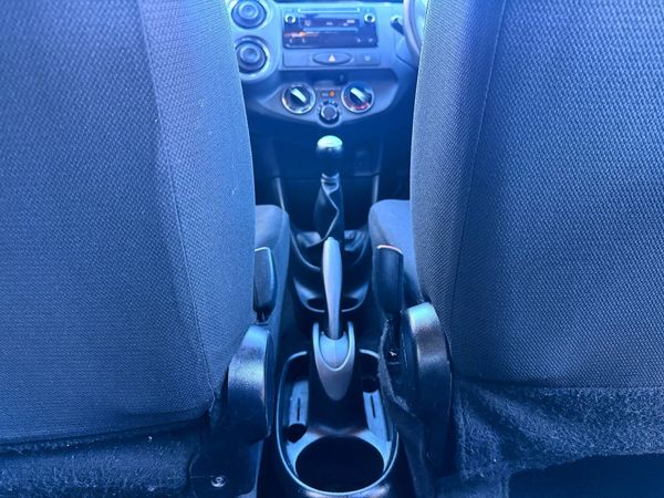2018-Toyota-Etios-15-XS-5-dr image:13