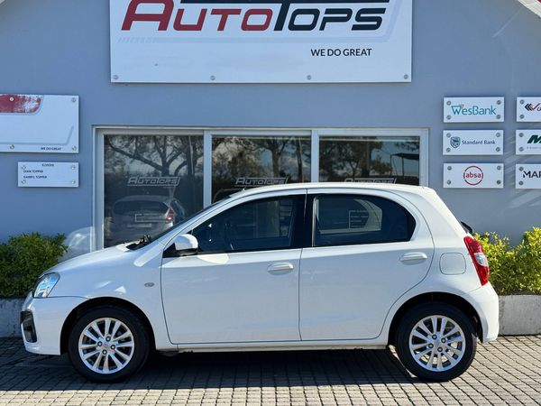 2018-Toyota-Etios-15-XS-5-dr image:3