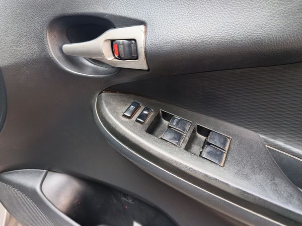 2017-Toyota-Corolla-16-Esteem image:20