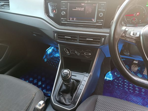 2020-Volkswagen-Polo-10-TSI-Trendline image:21