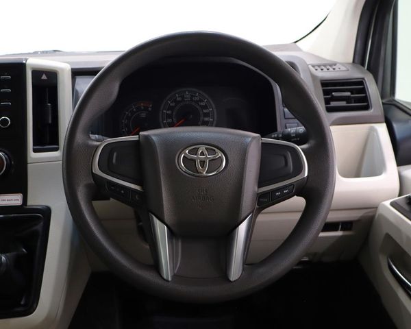2019-Toyota-Quantum-28-GL-14-Seat image:13