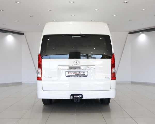 2019-Toyota-Quantum-28-GL-14-Seat image:4