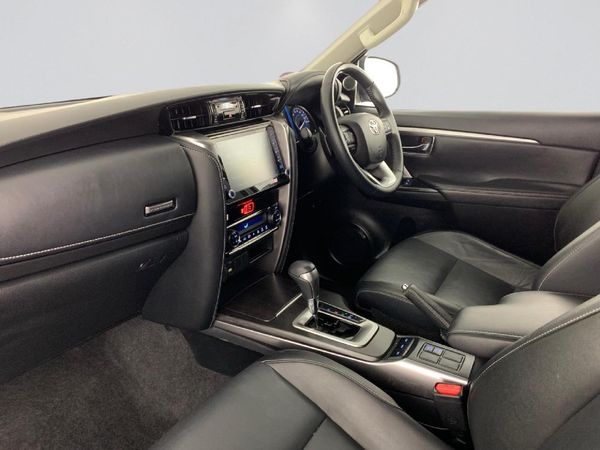 2022-Toyota-Fortuner-28-GD-6-Raised-Body-Auto image:18