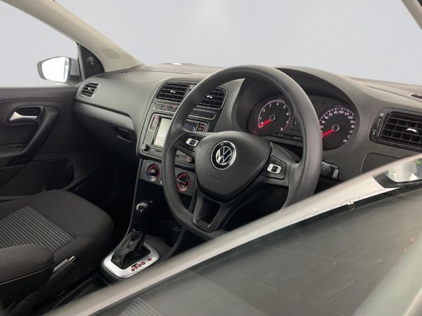 2022-Volkswagen-Polo-Vivo-16-Comfortline-Auto-5-dr image:17