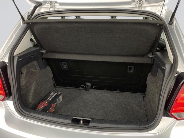2022-Volkswagen-Polo-Vivo-16-Comfortline-Auto-5-dr image:22