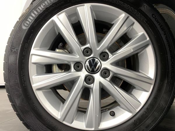 2022-Volkswagen-Polo-Vivo-16-Comfortline-Auto-5-dr image:23