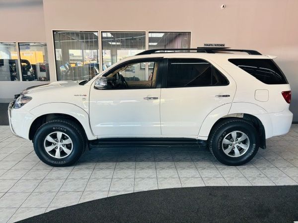 2008-Toyota-Fortuner-30-D-4D-4x4 image:1