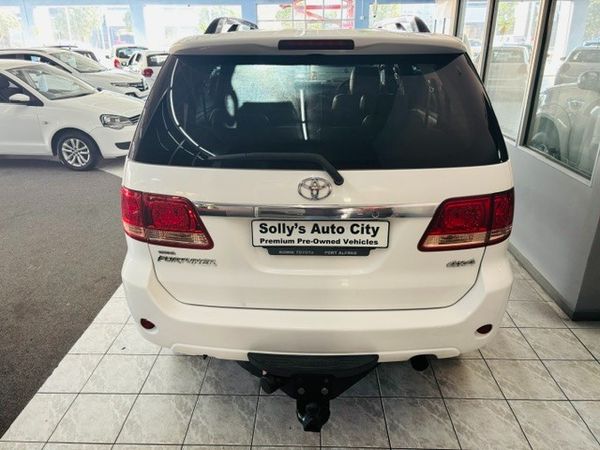 2008-Toyota-Fortuner-30-D-4D-4x4 image:4