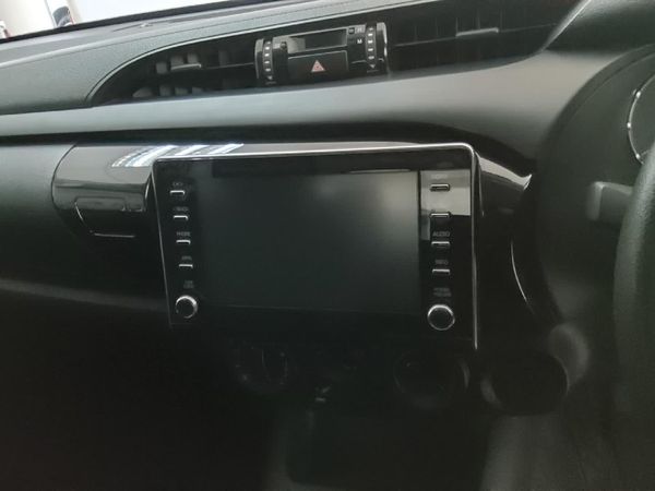 2023-Toyota-Hilux-24-GD-6-Raised-Body-Raider-Double-Cab image:13