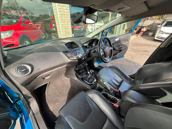 2015-Ford-Fiesta-10-EcoBoost-Titanium-5-dr image:10