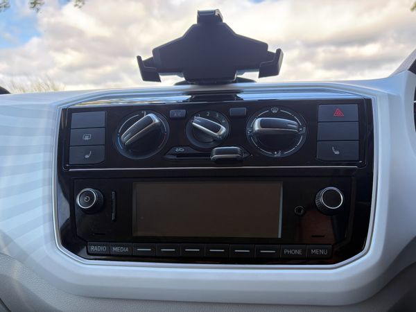 2018-Volkswagen-Up-Beats-10-5-dr image:28