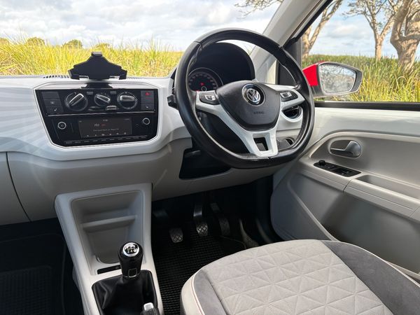 2018-Volkswagen-Up-Beats-10-5-dr image:34