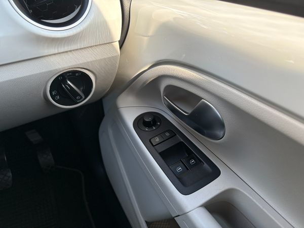 2018-Volkswagen-Up-Beats-10-5-dr image:38