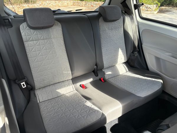 2018-Volkswagen-Up-Beats-10-5-dr image:40