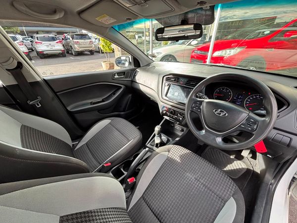 2018-Hyundai-i20-12-Motion image:8