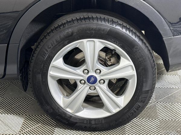 2014-Ford-Kuga-16-EcoBoost-Ambiente image:6