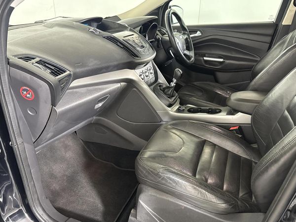 2014-Ford-Kuga-16-EcoBoost-Ambiente image:7