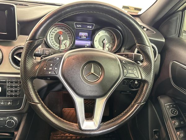 2015-Mercedes-Benz-GLA-220-CDI-Auto-4Matic image:12