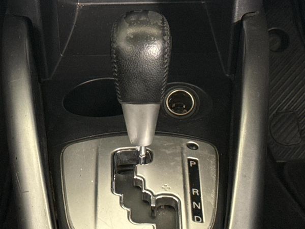 2013-Mitsubishi-Outlander-24-GLX-Auto image:9
