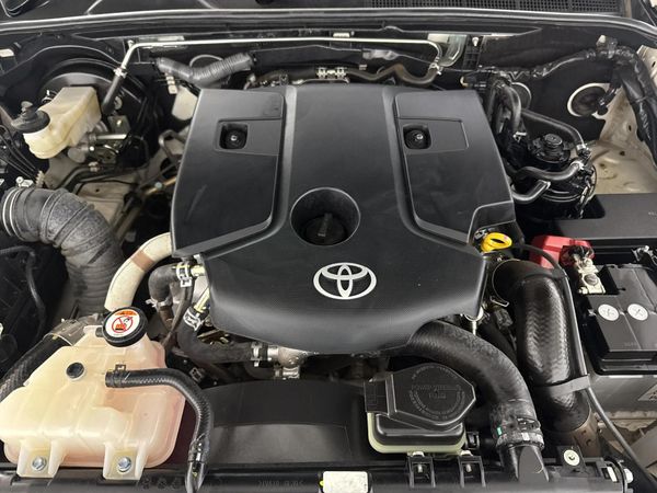 2022-Toyota-Fortuner-28-GD-6-Raised-Body-Auto image:12