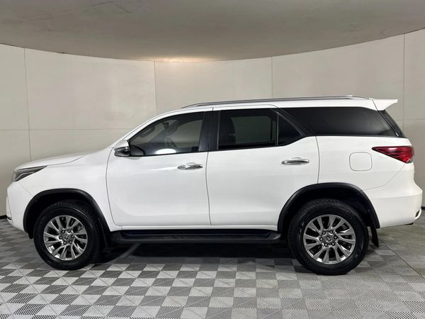 2022-Toyota-Fortuner-28-GD-6-Raised-Body-Auto image:17