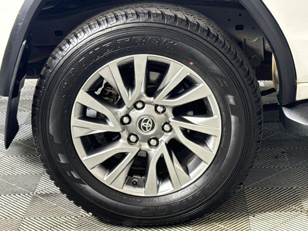 2022-Toyota-Fortuner-28-GD-6-Raised-Body-Auto image:7